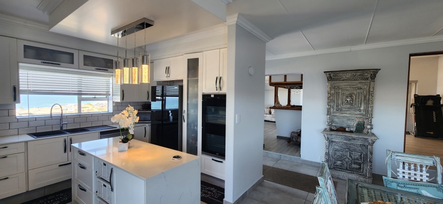 4 Bedroom Property for Sale in Dana Bay Western Cape